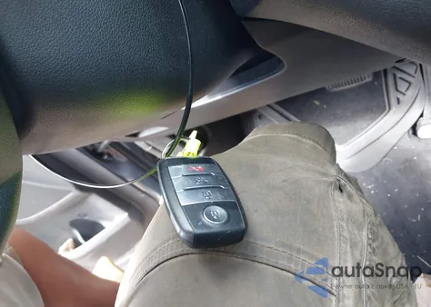 2020 Kia Sorento 3.3L Ex из США, поврежденный, VIN 5XYPHDA51LG708569